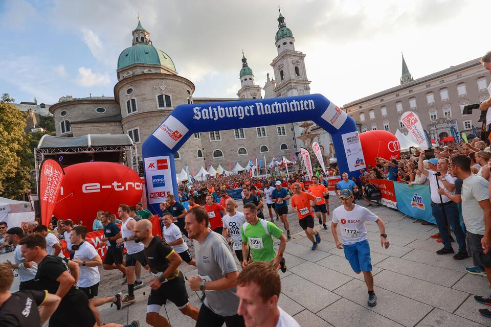 Businesslauf 2023 in der Altstadt Salzburg
Foto: Franz Neumayr        14.9.2023