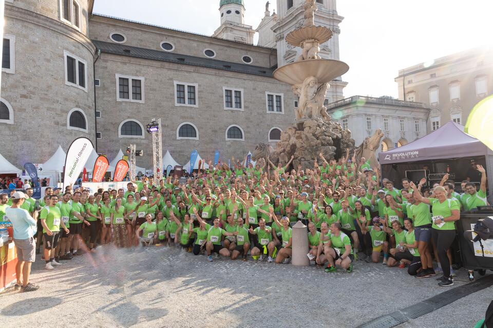 Businesslauf 2023 in der Altstadt Salzburg
Die Landeskrankenanstalten stellten das größte Team
Foto: Franz Neumayr 14.9.2023