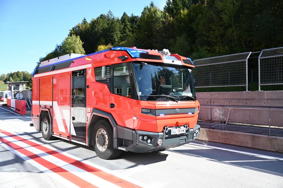 CH3_7518