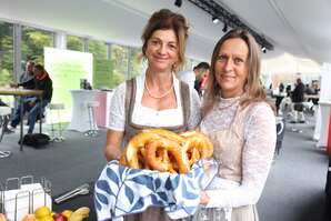 Evelyn_Claudia_Catering