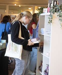 New Adult Booktalk, Salzburger Nachrichten, 20250918,  (c) wildbild