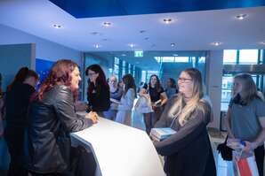 New Adult Booktalk, Salzburger Nachrichten, 20250918,  (c) wildbild