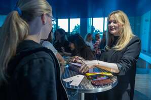 New Adult Booktalk, Salzburger Nachrichten, 20250918,  (c) wildbild